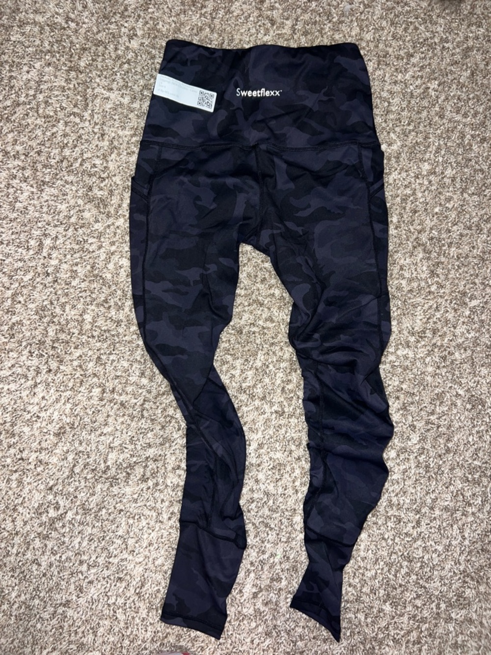 High-Waist Black Ruched Leggings - Picture 12 of 16
